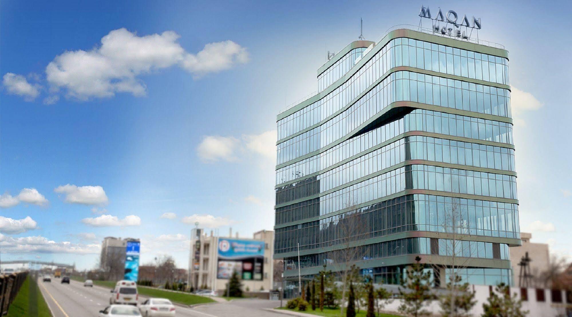 Maqan Hotel Almaty Eksteriør bilde