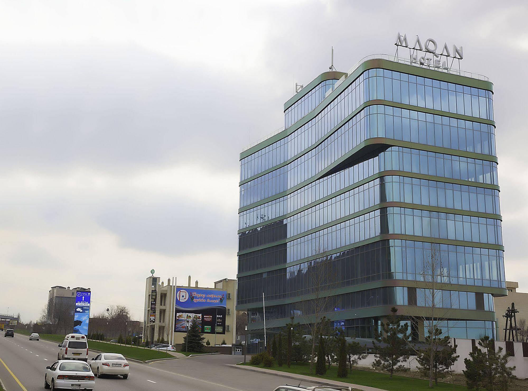 Maqan Hotel Almaty Eksteriør bilde